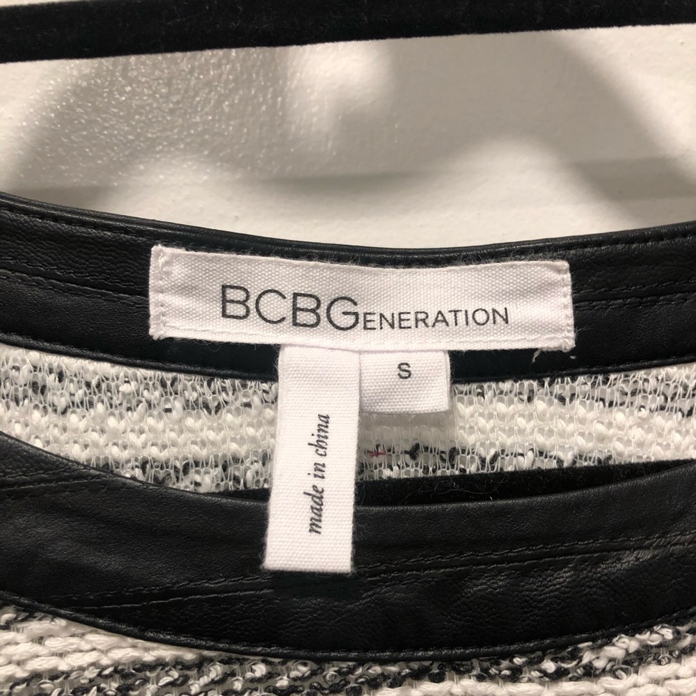 BCBGeneration top - Picture 2 of 2